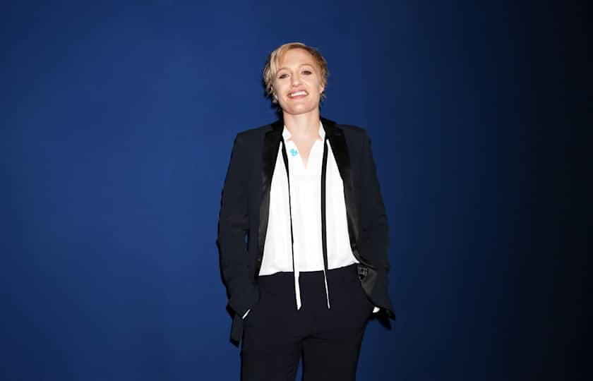 Emma Willmann background