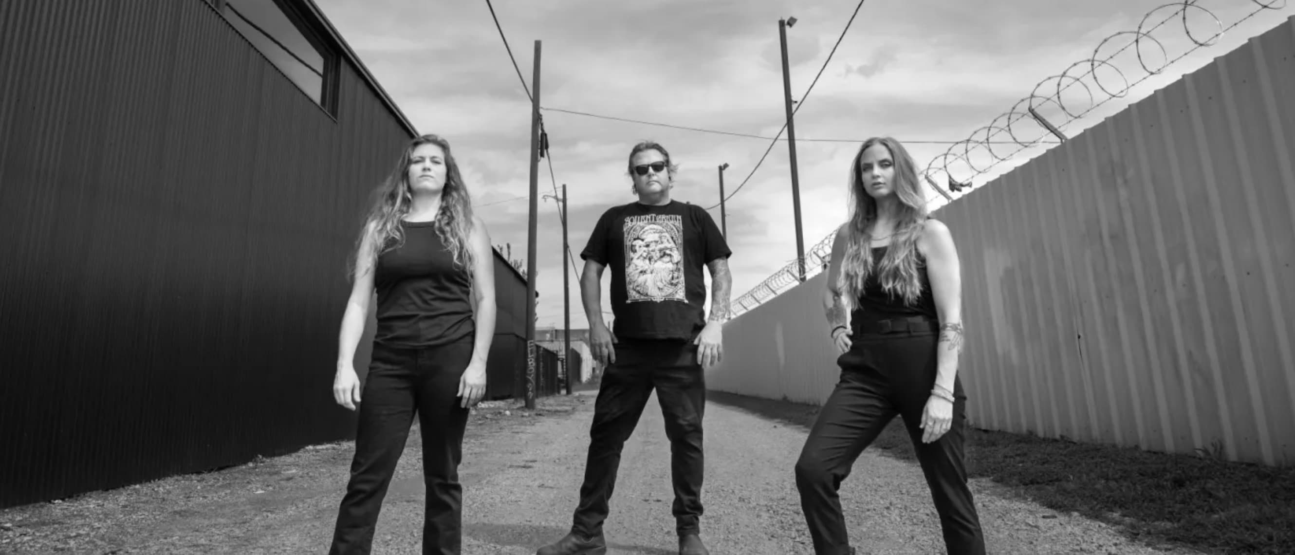 Temptress - Image 1 background